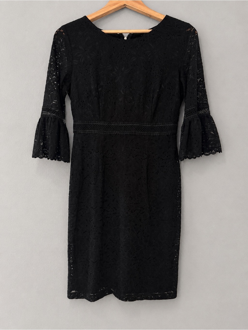 Tommy Hilfiger Black Lace Sheath Dress Size 8 Bell Sleeve Cocktail Wedding Guest